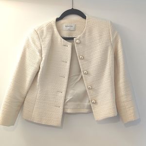 Aritzia Babaton Cream Blazer Jacket with Pearl Button Detail Size 4